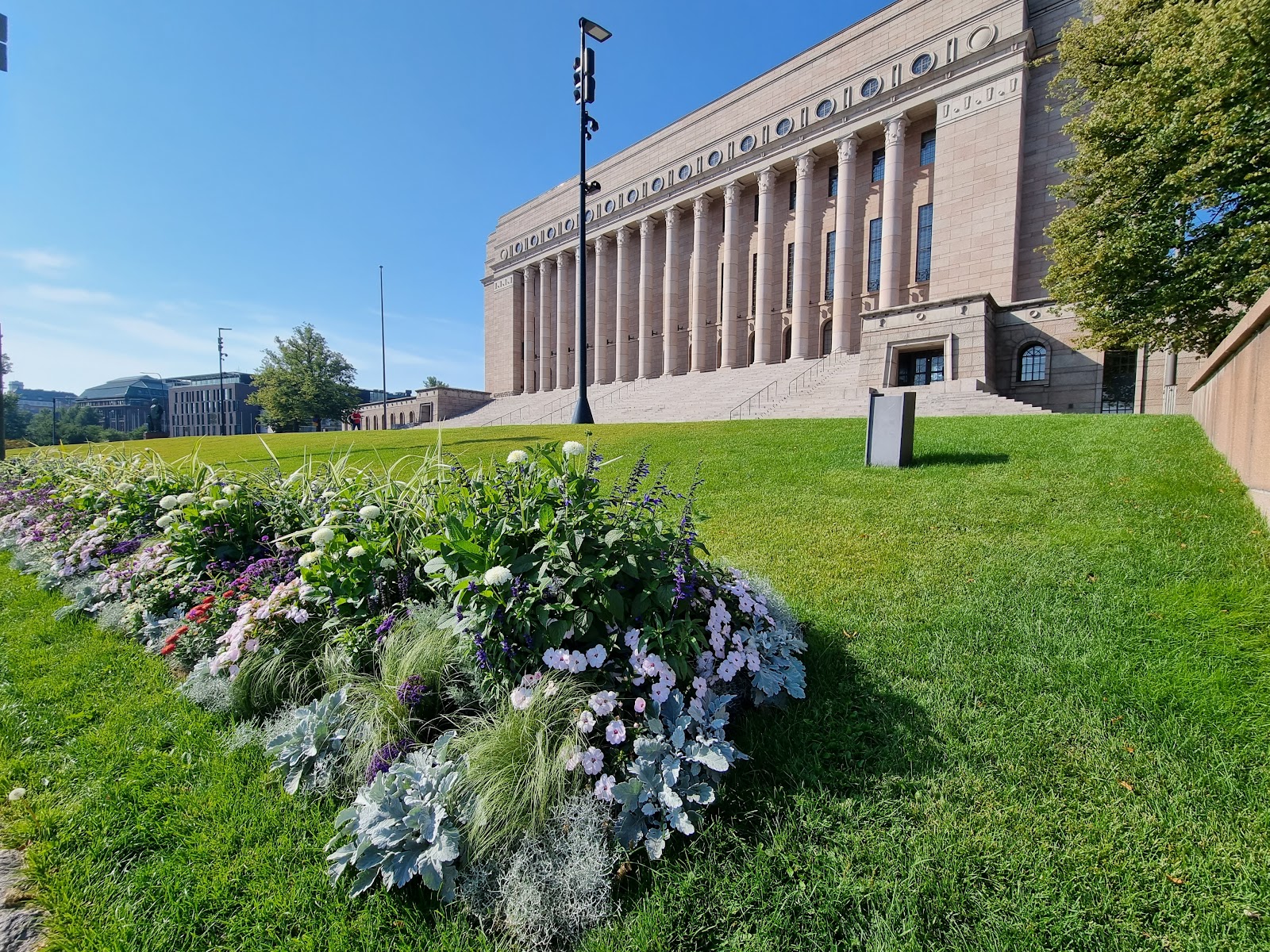 Kansalaistori Square (2025) – Best of TikTok, Instagram & Reddit