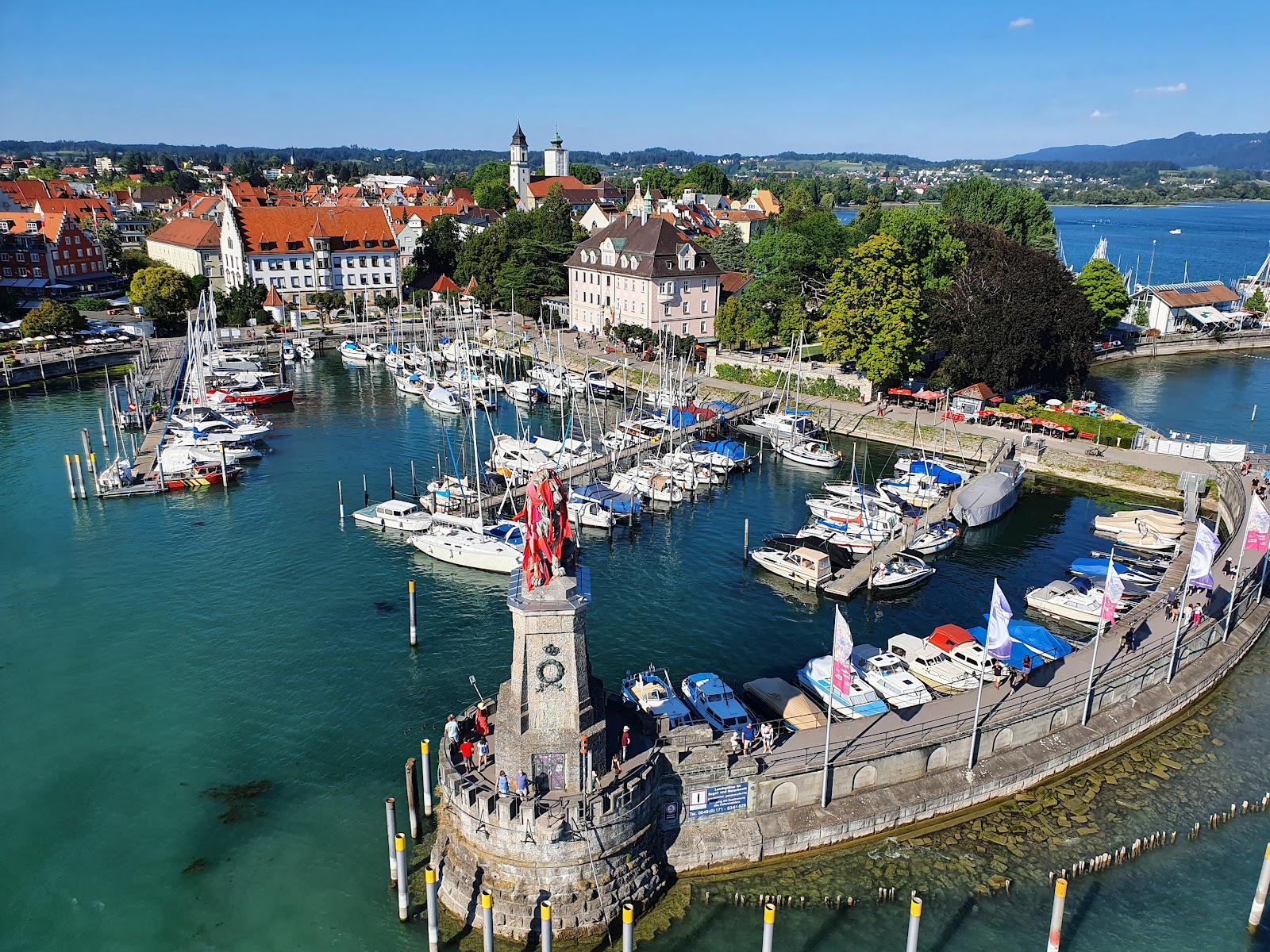 lindau-harbor-lindau-2026-best-of-tiktok-instagram-reddit-travel
