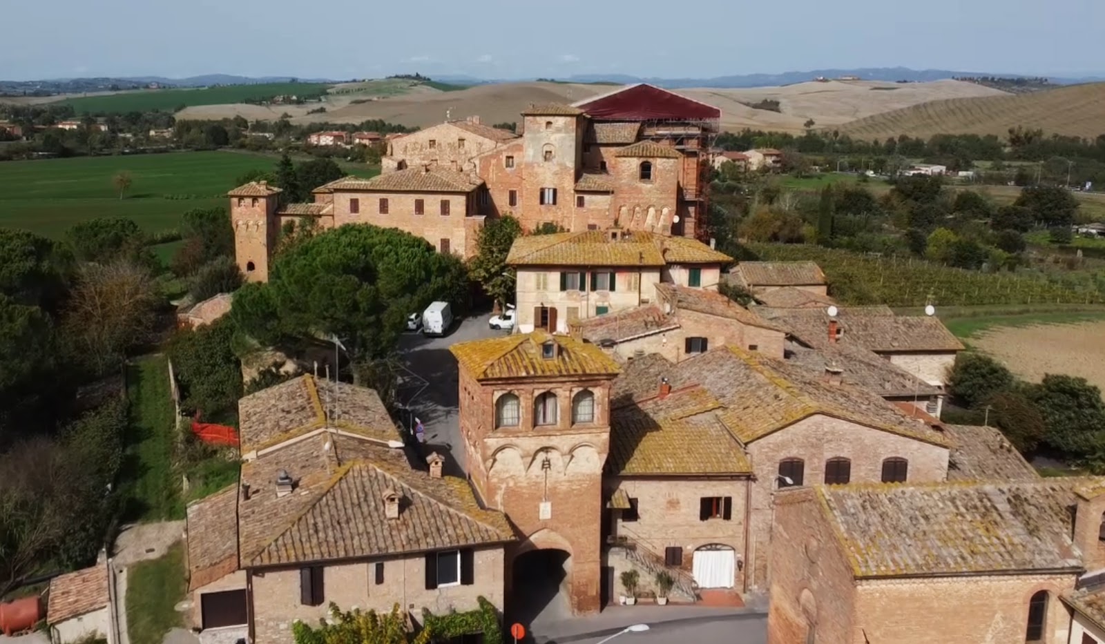 Grancia di Cuna Monteroni d’Arbia (2025) – Best of TikTok, Instagram ...