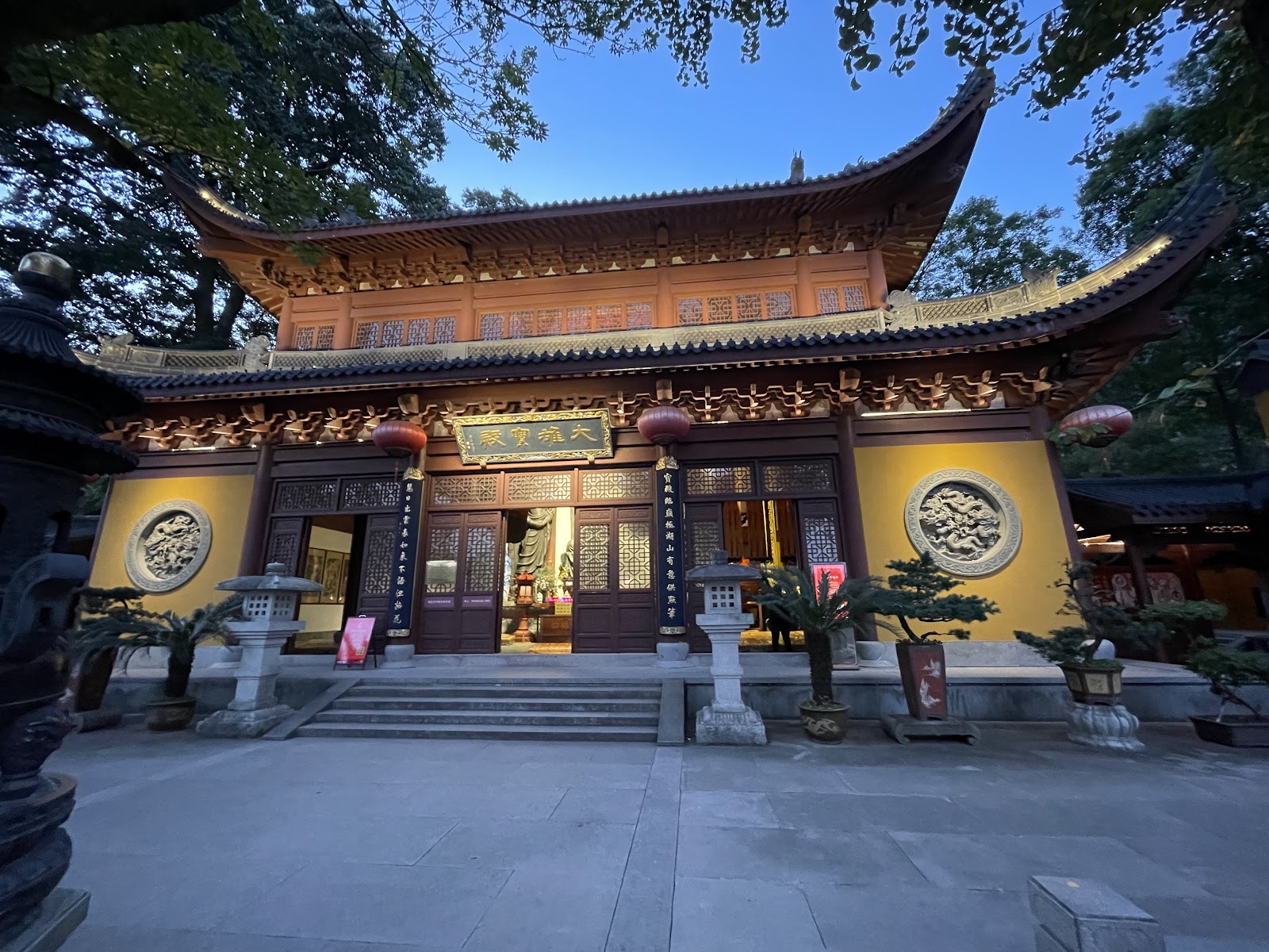 Lingyin Temple (2025) – Best of TikTok, Instagram & Reddit Travel Guide