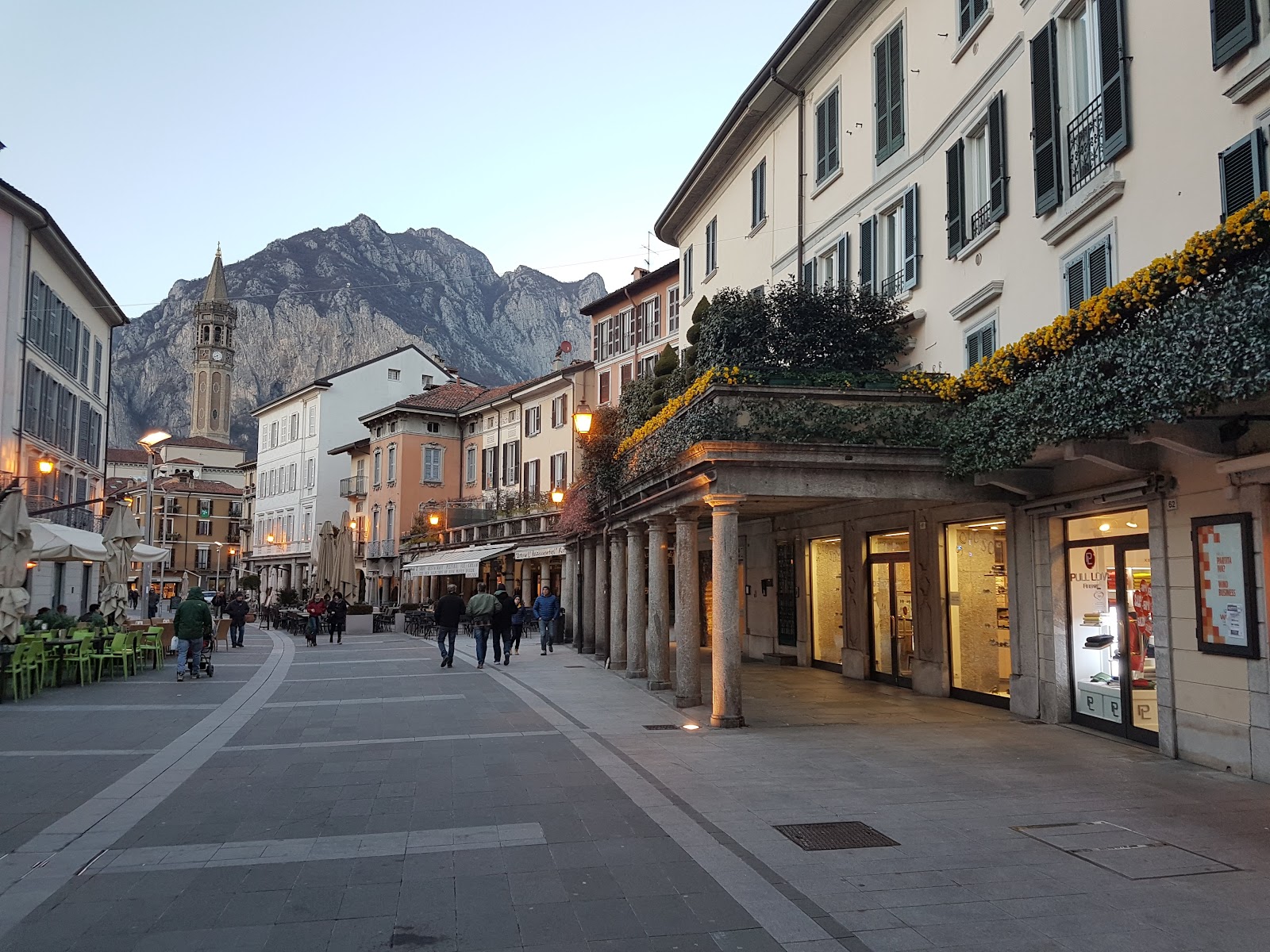 Piazza XX Settembre (2026) – Best of TikTok, Instagram \u0026 Reddit Travel Guide, image size:1600x1200