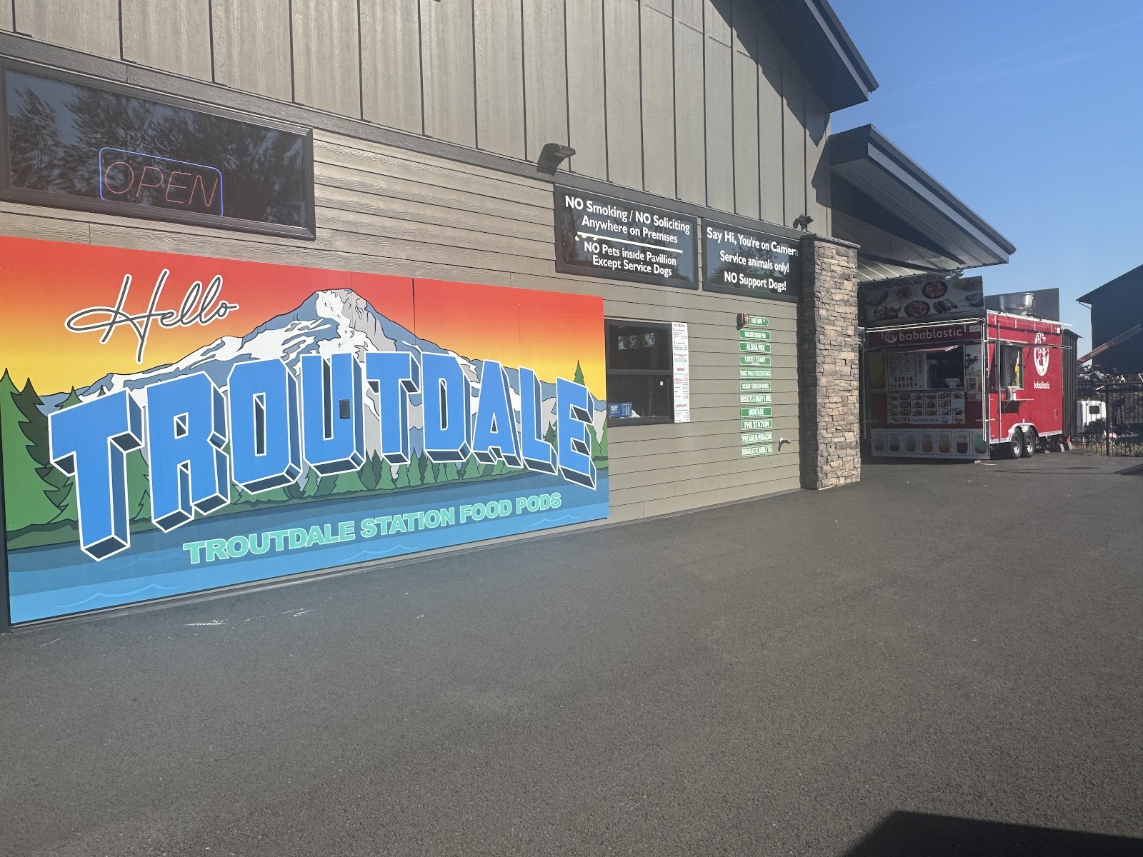 Troutdale Station Food Carts 2026 Best Of TikTok Instagram Gphoto ChIJGxJ5 By9lVQRK 3gEEhui9g 0 
