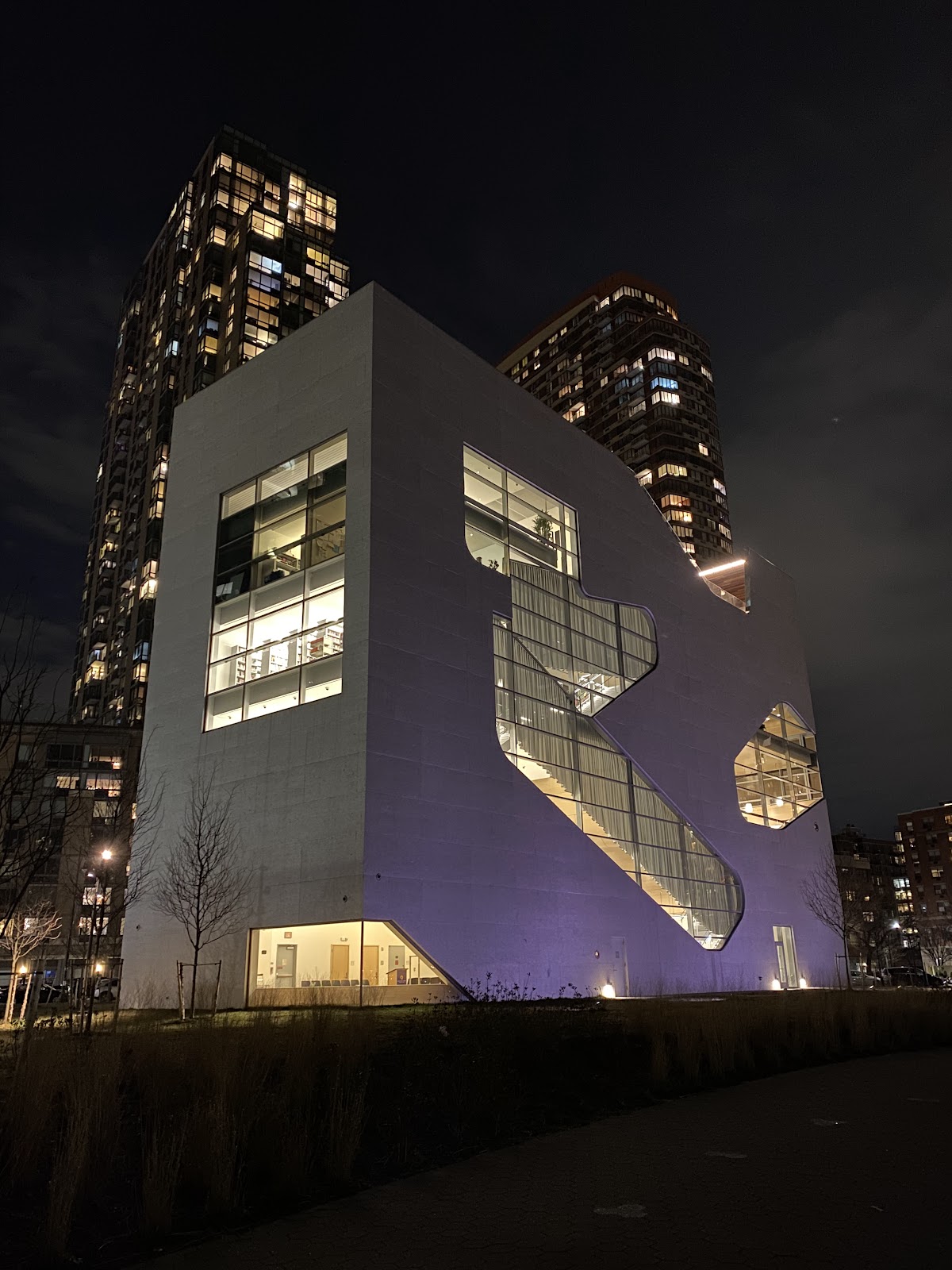 Hunters Point Library (2026) – Best of TikTok, Instagram & Reddit ...