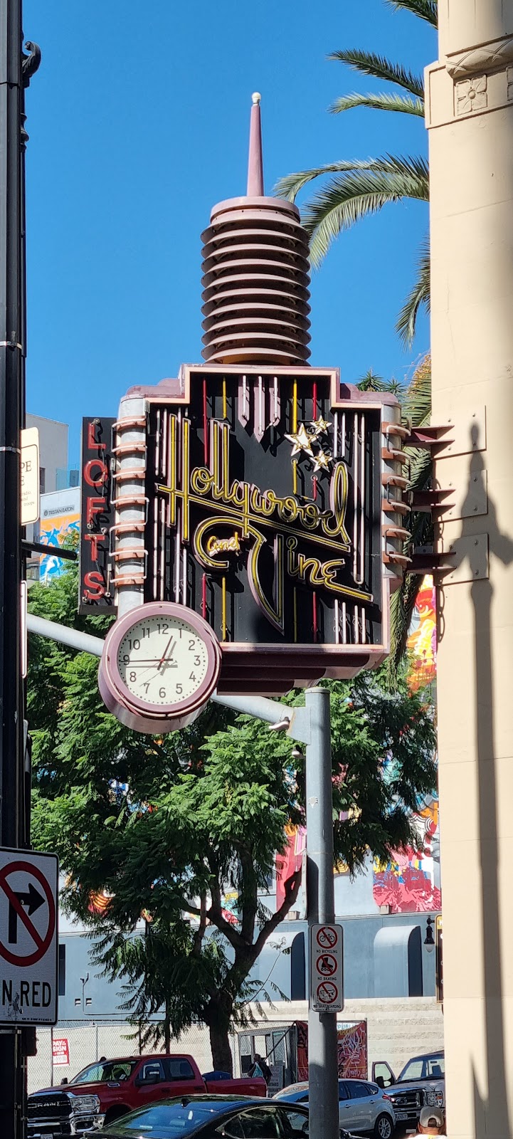 Hollywood and Vine (2026) – Best of TikTok, Instagram \u0026 Reddit Travel Guide, image size:721x1600