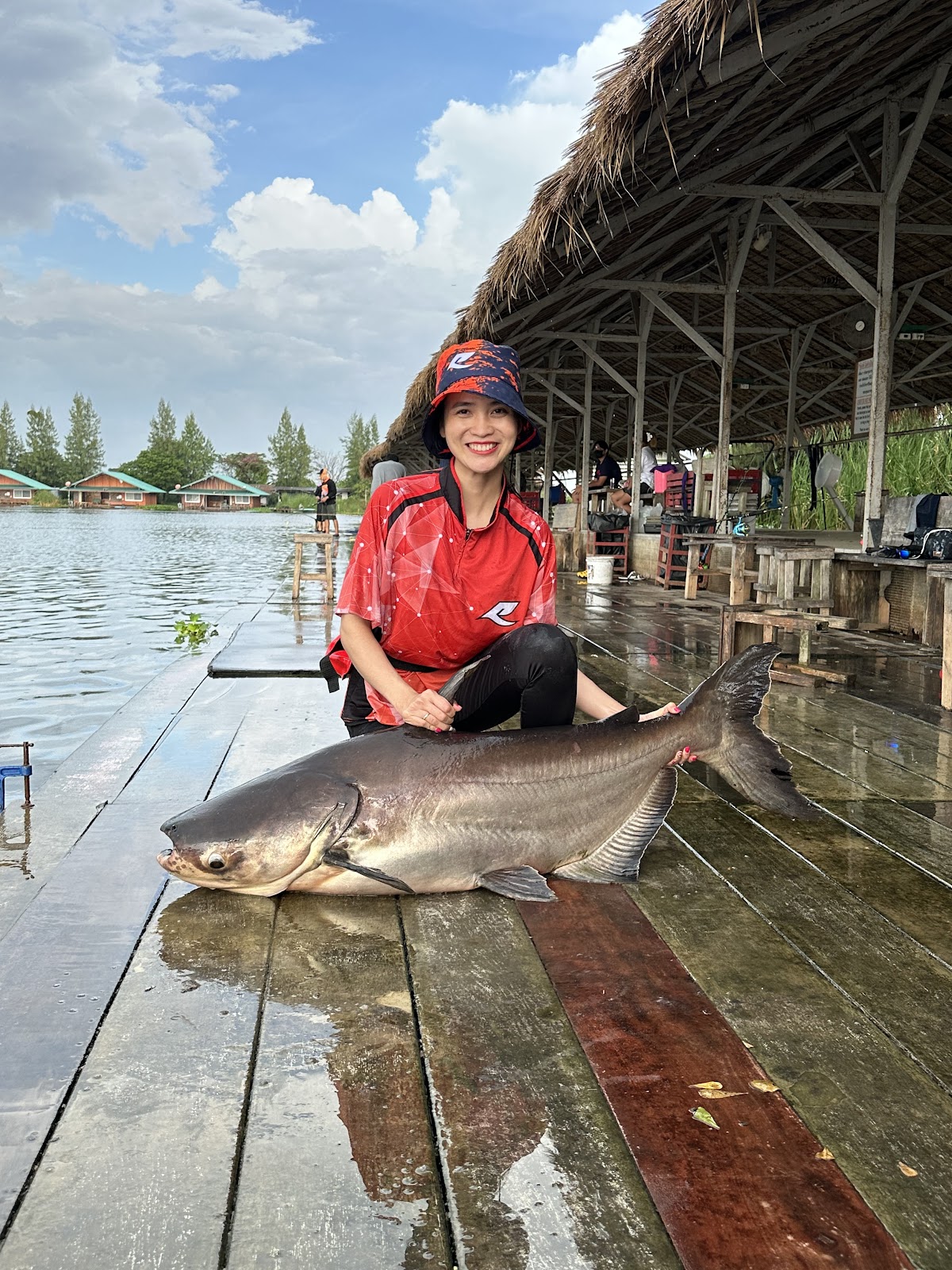 Fishing at Bungsamran Fishing Park