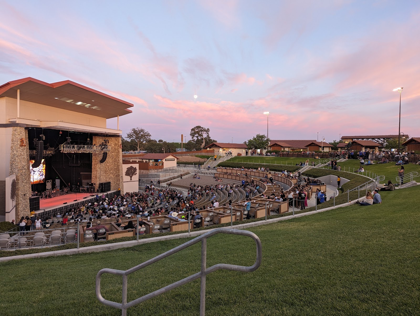 Vina Robles Amphitheatre (2026) – Best of TikTok, Instagram & Reddit