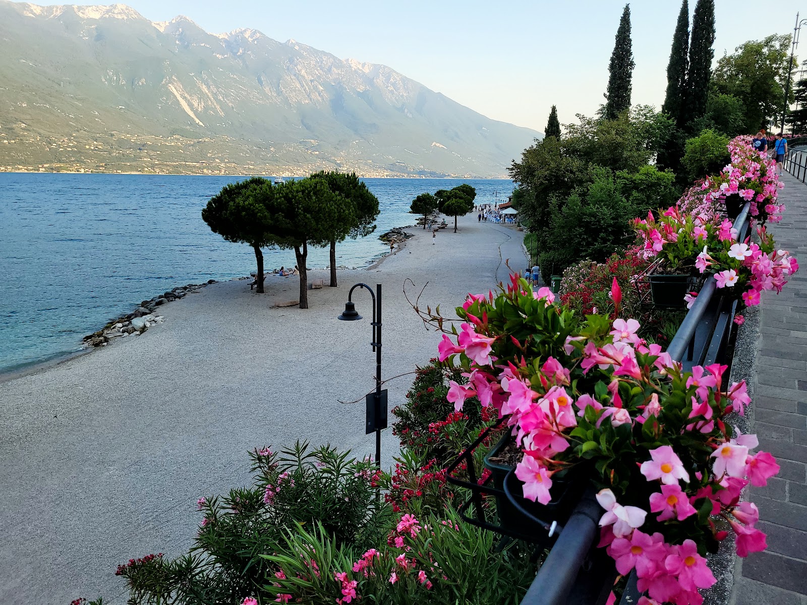 spiaggia cola limone sul garda