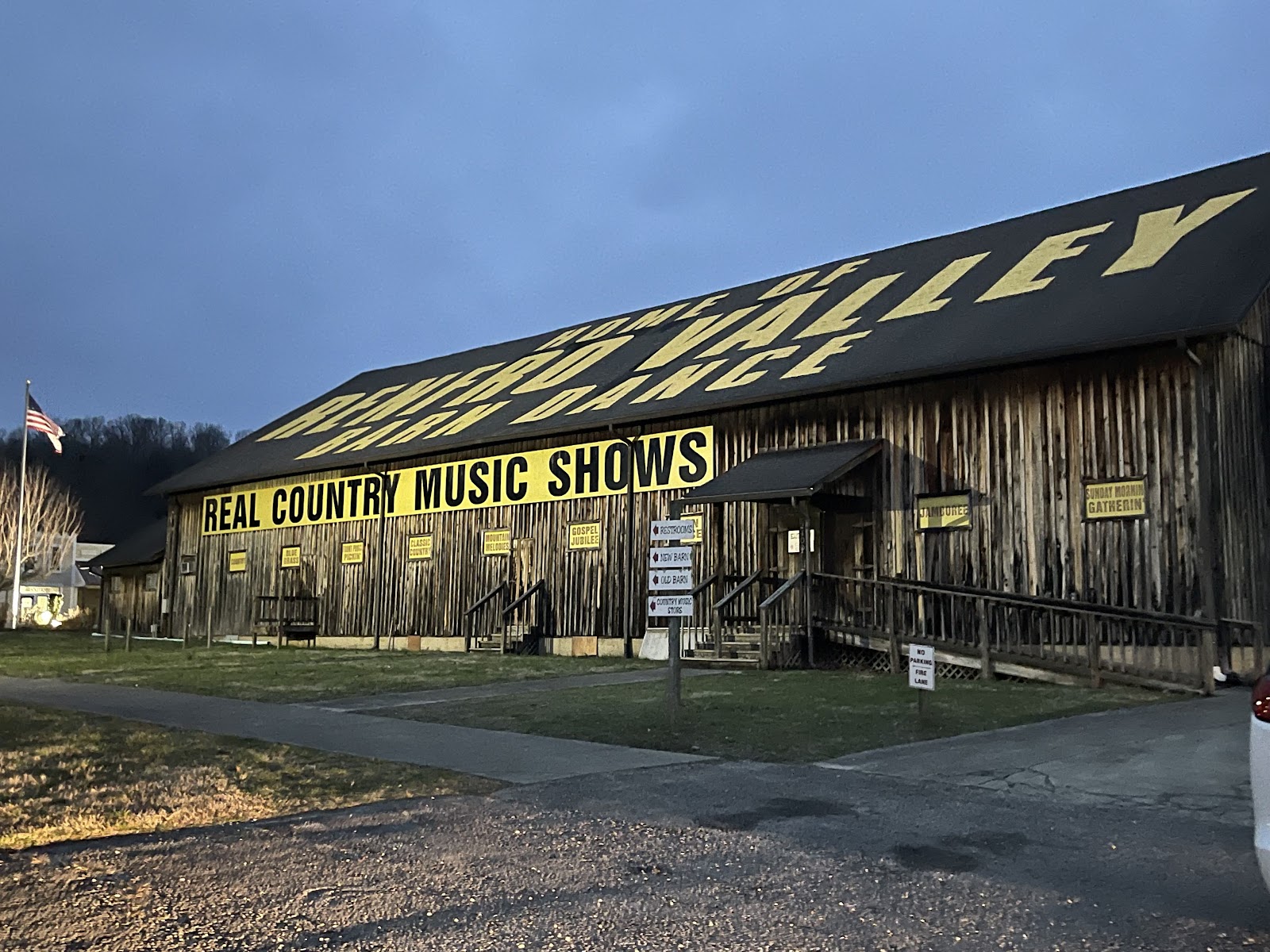 Renfro Valley Entertainment Center (2026) – Best of TikTok