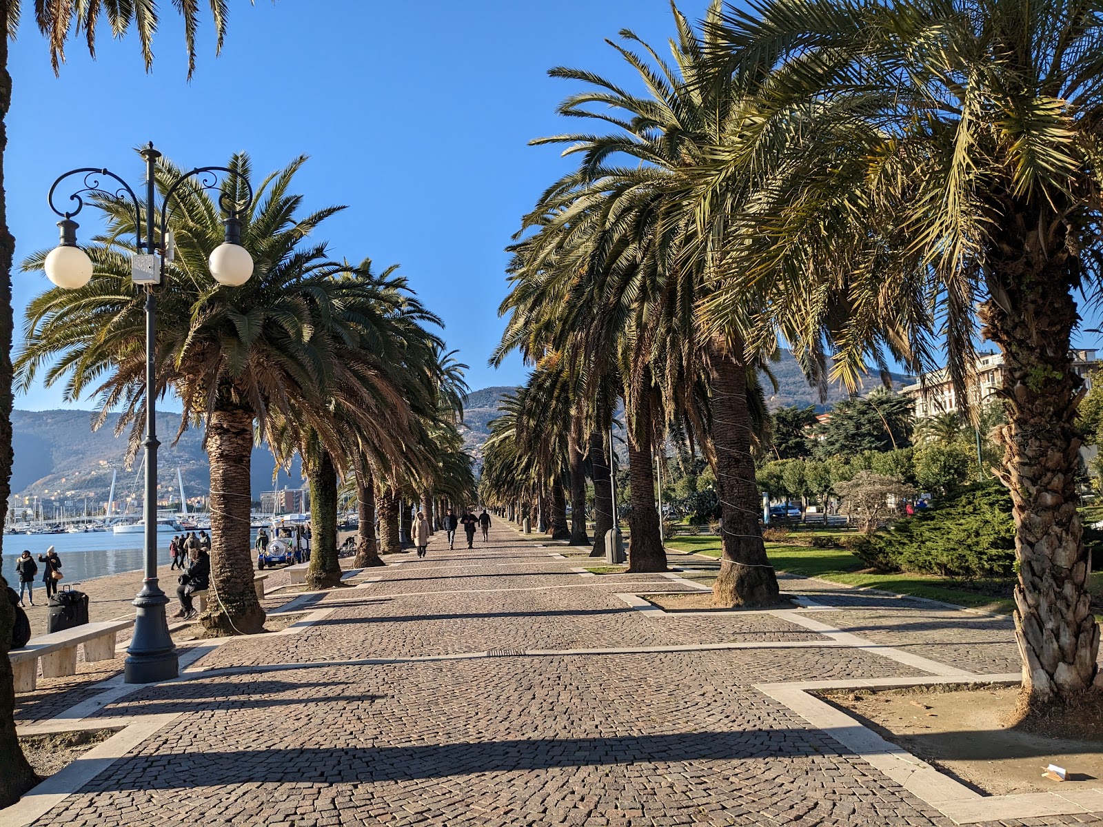 Molo Italia (2025) – Best of TikTok, Instagram \u0026 Reddit Travel Guide, image size:1600x1200