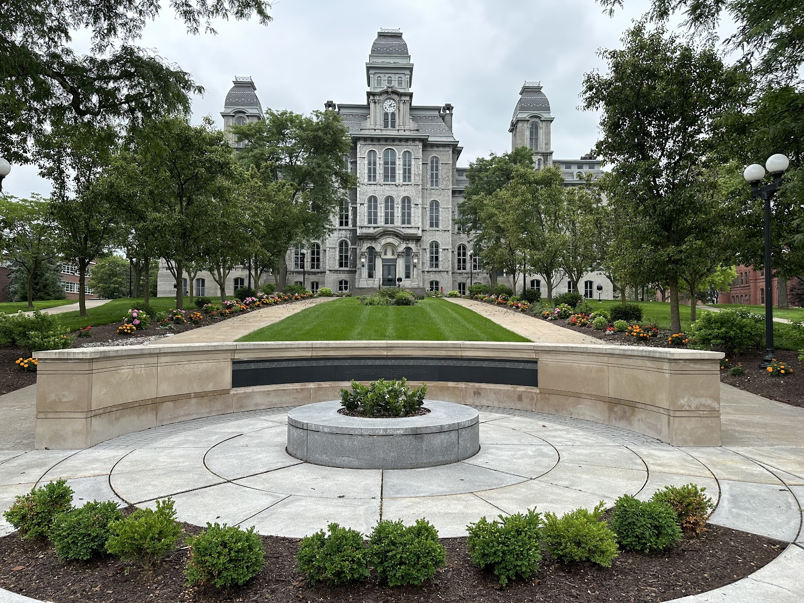Syracuse University (2026) – Best of TikTok, Instagram \u0026 Reddit Travel Guide, image size:1600x1200