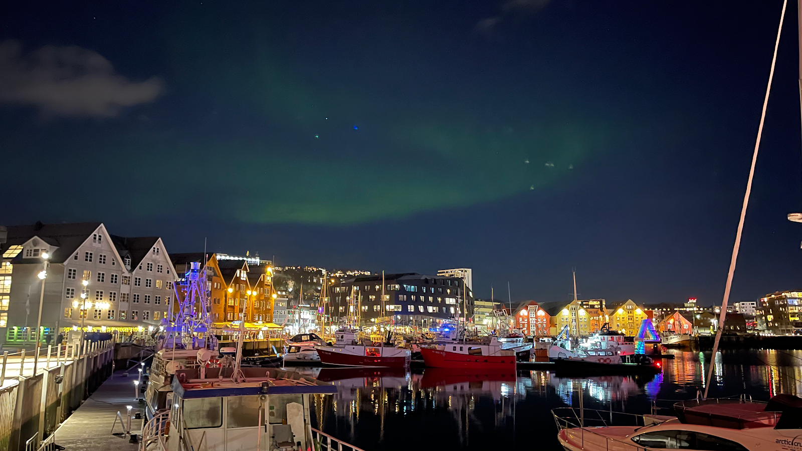 Tromsø Fjord (2026) – Best of TikTok, Instagram & Reddit Travel Guide