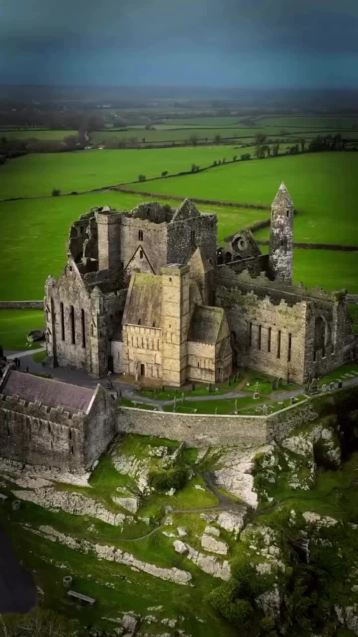 Rock of Cashel (2026) – Best of TikTok, Instagram & Reddit Travel Guide