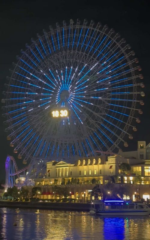 Cosmo Clock 21 (2026) – Best of TikTok, Instagram & Reddit Travel