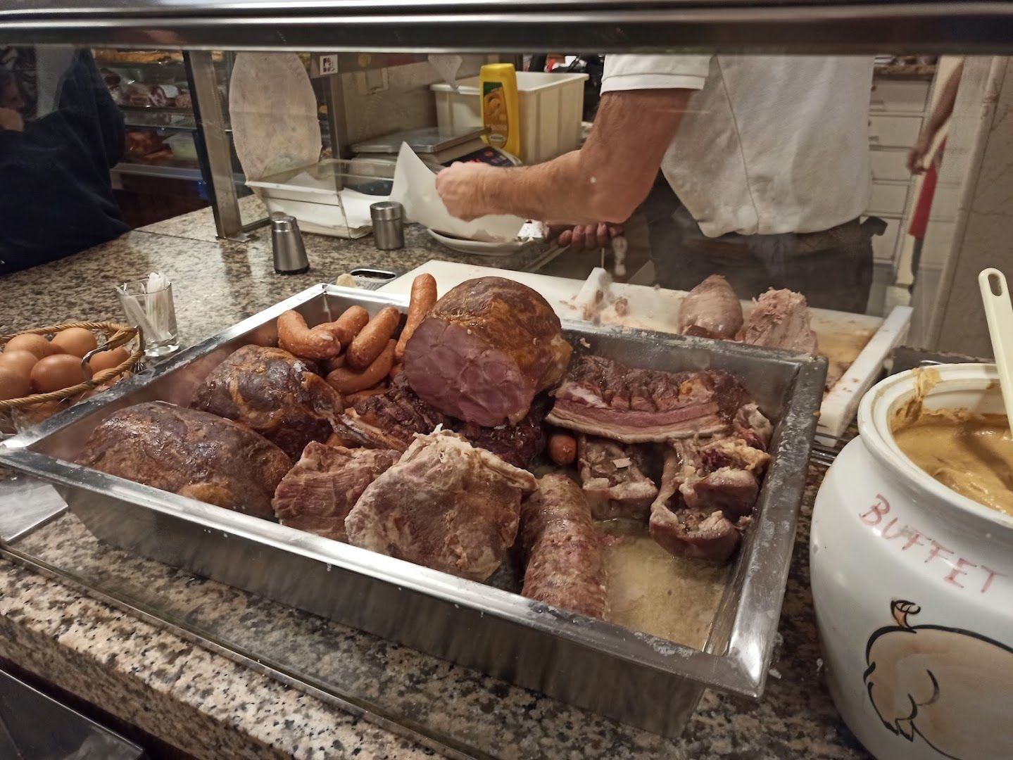 Buffet da Pepi (2025) – Best of TikTok, Instagram \u0026 Reddit Food Guide, image size:1439x1080